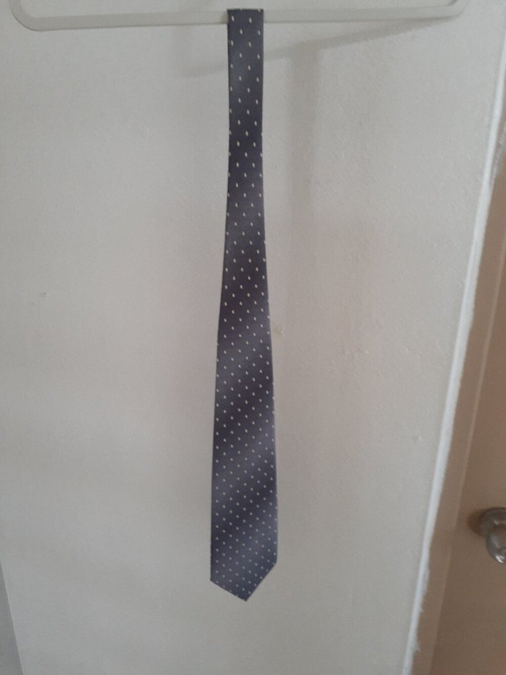 Ivre Hausse Men's tie grey small square pattern